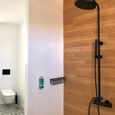 Haroto Τρυπητή